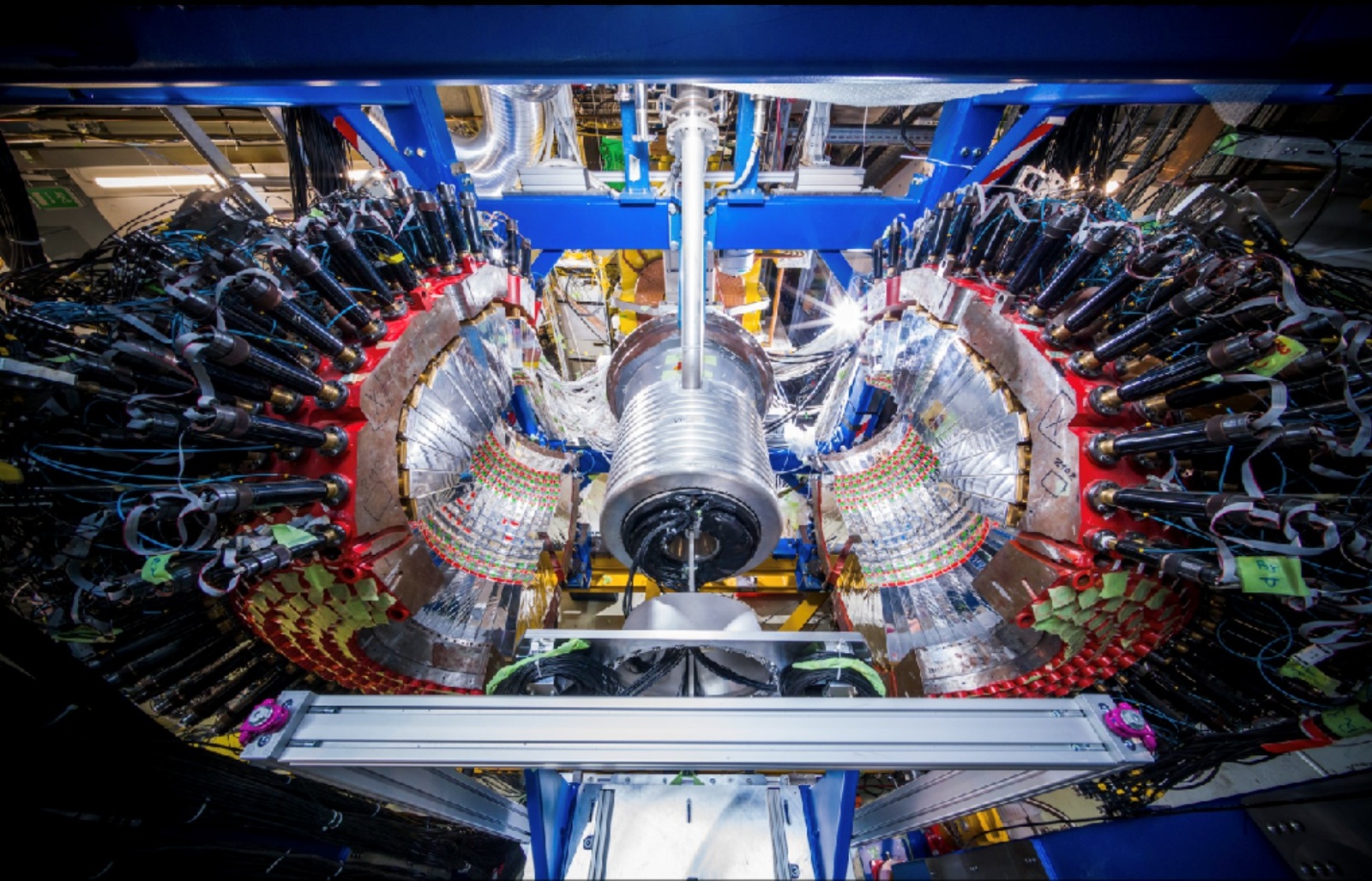 Internationales Forschungsteam mit Beteiligung der JLU erzielt erfolgreiches Experiment bei GSI/FAIR in Darmstadt